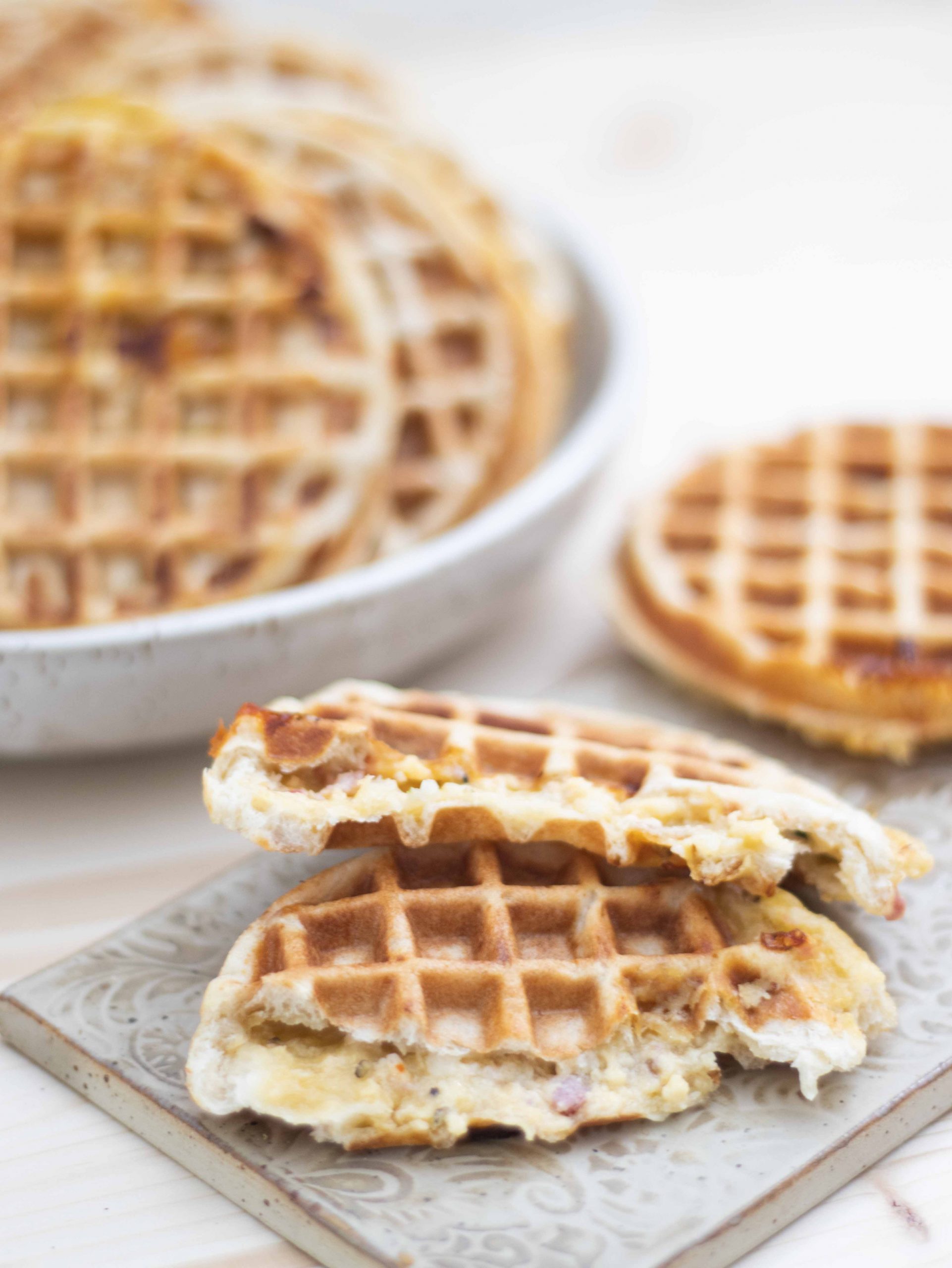 Fingerfood: herzhafte Waffeln - Flammkuchen Fingerfood: herzhafte Waffeln - Flammkuchen