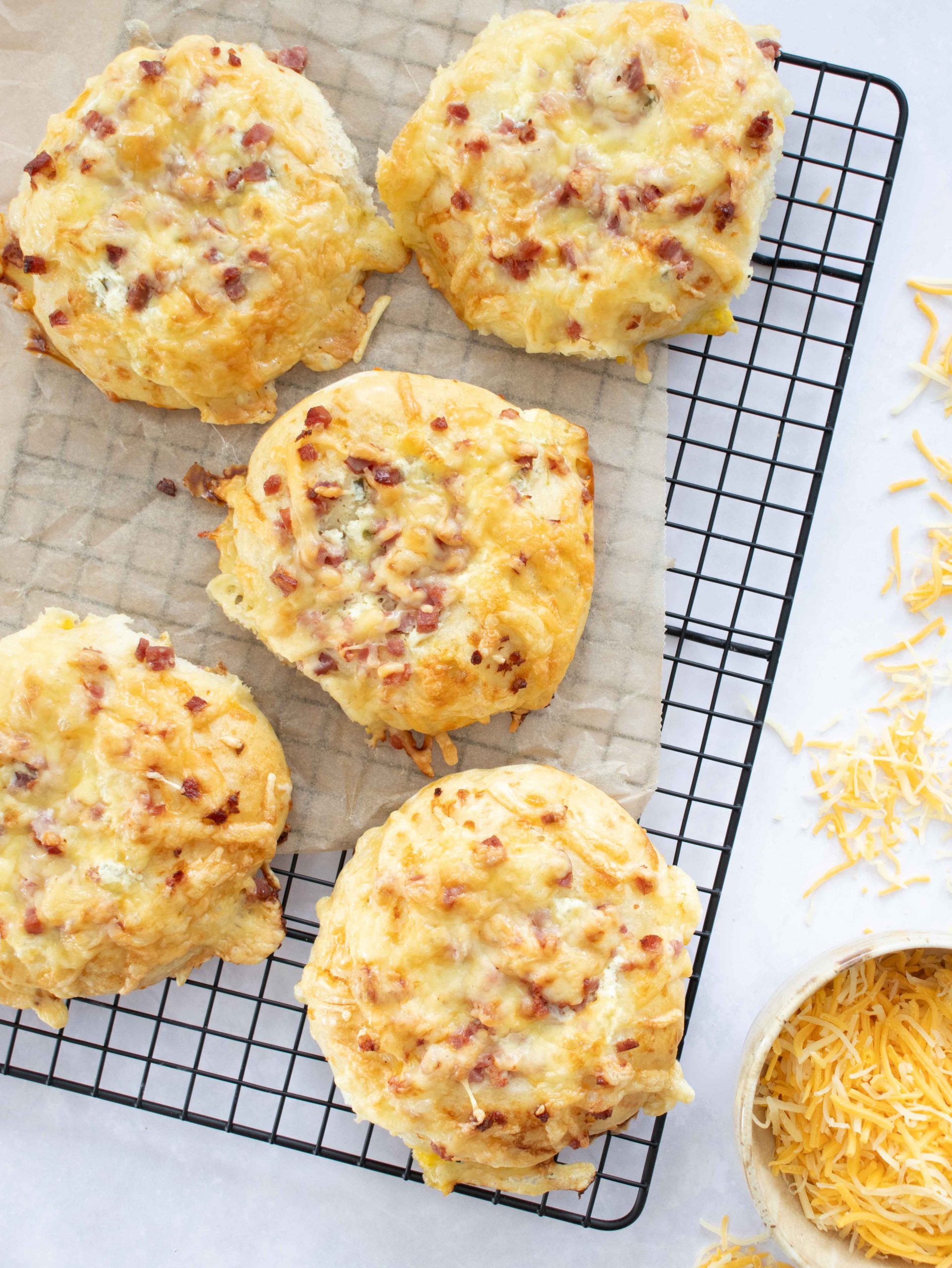 gefüllte brötchen mit schinken und käse